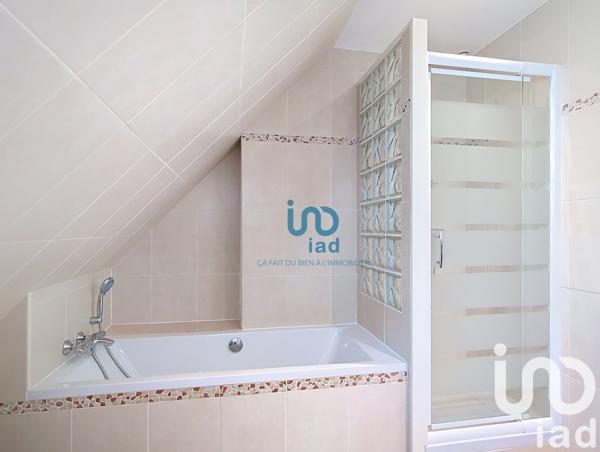 Maison à vendre 6 pièces 140 m² Fontenay-Trésigny