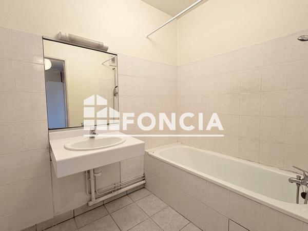 Location Appartement 3 pièces 70.38 m² - 40 RUE JULES NORIAC Limoges 87000