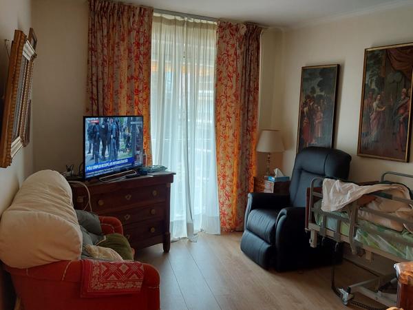 Neuilly-sur-Seine (92200) Appartement 3 pièces à la Résidence Club de Neuilly de 65.8m2 vente occupée Neuilly-sur-Seine