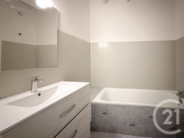 Maison à vendre  4 pièces - 121,78 m2 ST AVE - 56