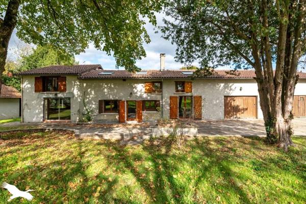 Maison à vendre |  Marsac-sur-l'Isle |  7 pièces | 190 m²