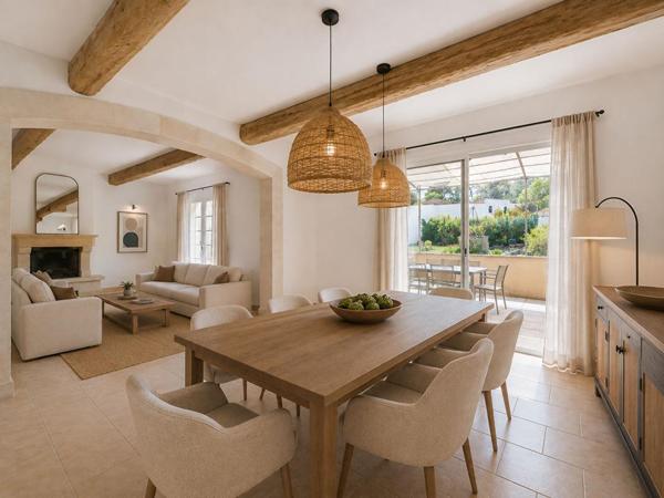 St Rémy de Provence - Mas à fort potentiel - 200 m²  avec dépendances, piscine, poolhouse, garage isolé