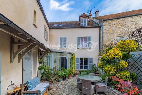 Maison à vendre 9 pièces de 270 m² à Vauréal