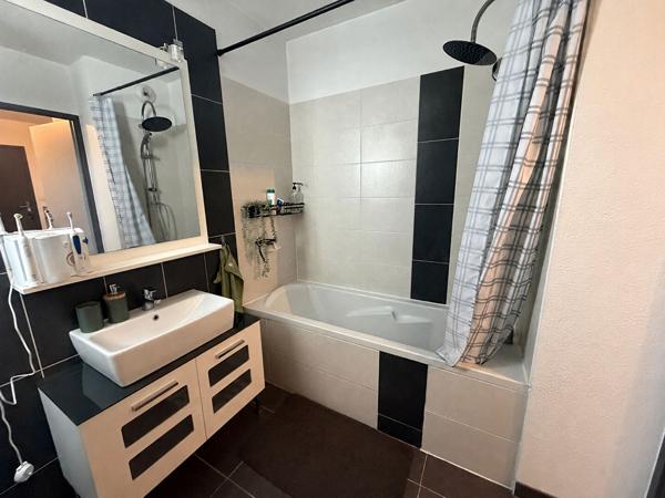 Appartement Sorgues 3 pièce(s) 60,32 m2