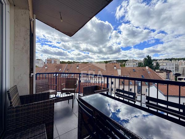 Sèvres - Centre-ville - Appartement familial en triplex de 124 m² avec terrasse