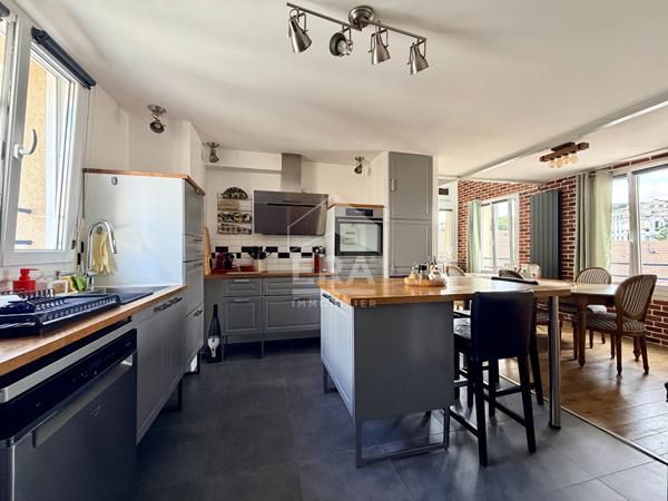 Sèvres - Centre-ville - Appartement familial en triplex de 124 m² avec terrasse