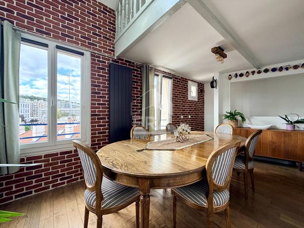 Sèvres - Centre-ville - Appartement familial en triplex de 124 m² avec terrasse