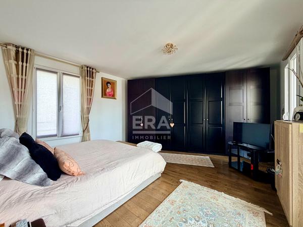 Sèvres - Centre-ville - Appartement familial en triplex de 124 m² avec terrasse