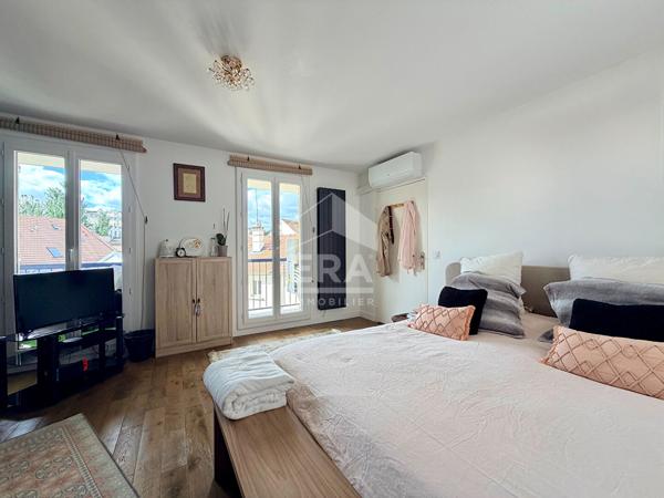 Sèvres - Centre-ville - Appartement familial en triplex de 124 m² avec terrasse