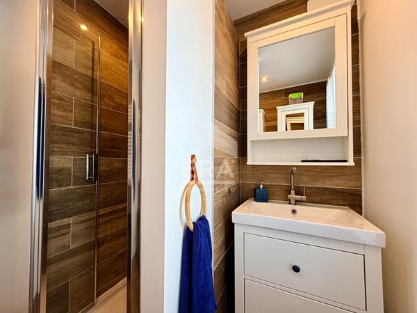 Sèvres - Centre-ville - Appartement familial en triplex de 124 m² avec terrasse