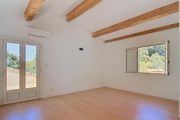 A LOUER EN EXCLUSIVITÉ , VILLA 3 CHAMBRES CONTEMPORAINE D'EXCEPTION À TRANS-EN-PROVENCE