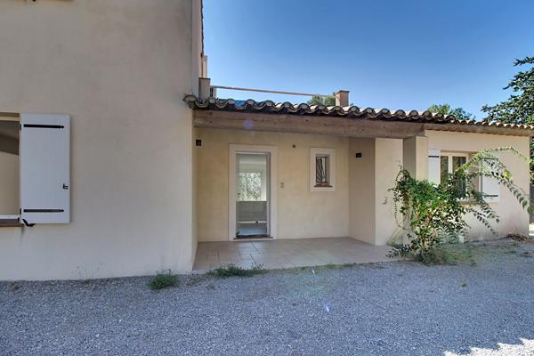 A LOUER EN EXCLUSIVITÉ , VILLA 3 CHAMBRES CONTEMPORAINE D'EXCEPTION À TRANS-EN-PROVENCE