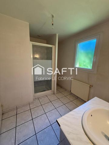 ANCIEN CORPS DE FERME AVEC HANGARS ET DEPENDANCES