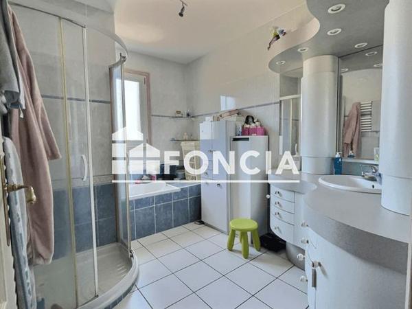 À vendre Maison 5 pièces 140 m² - Fraisses 42490