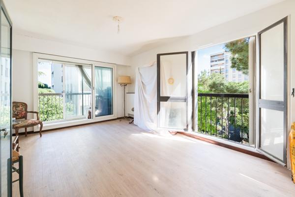 Appartement T5 lumineux au cœur d’une résidence arborée – 91 m² – Marseille 10ᵉ