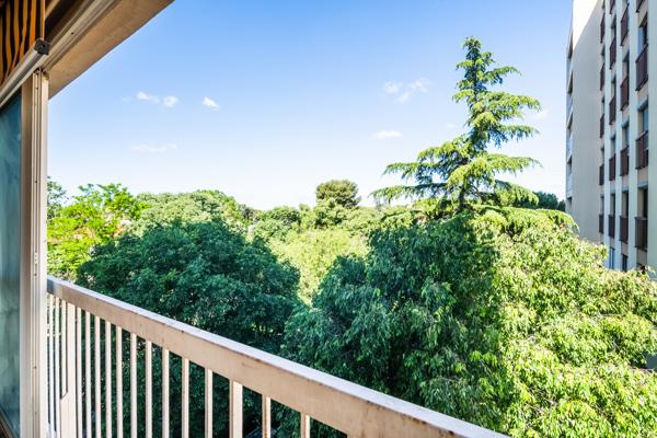 Appartement T5 lumineux au cœur d’une résidence arborée – 91 m² – Marseille 10ᵉ
