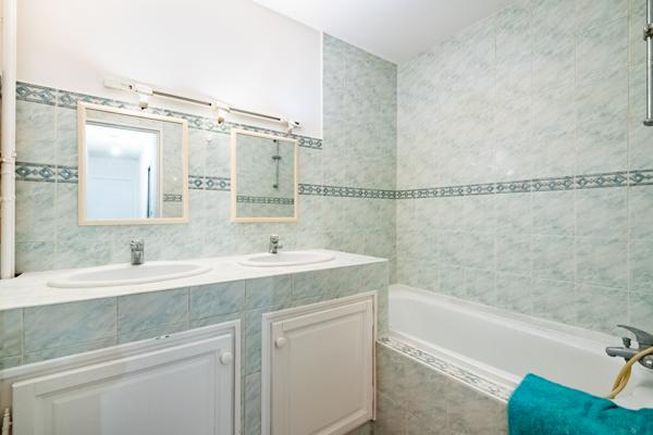 Appartement T5 lumineux au cœur d’une résidence arborée – 91 m² – Marseille 10ᵉ