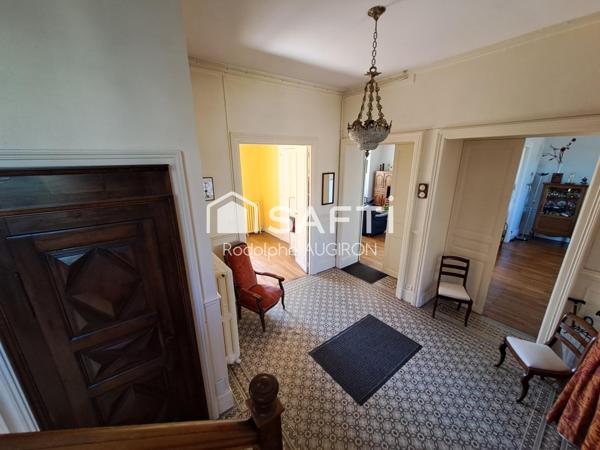 Magnifique villa de caractère, vue sur  la Loire.