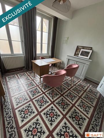 Maison de ville , idéalement situé , a 2h30 de Paris.