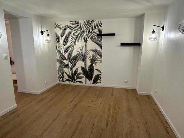 Appartement à louer 2 pièces TETERCHEN (57) avec jardin