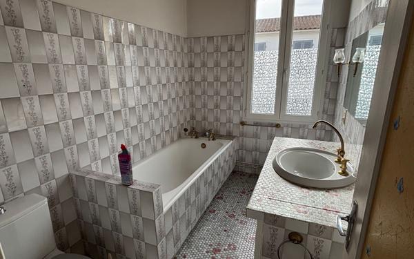 Maison à vendre    6 pièces •  Saint-Pierre-d'Oléron