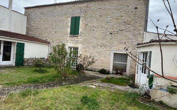 Maison à vendre    6 pièces •  Saint-Pierre-d'Oléron