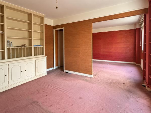 Appartement
         3 pièces
        - 60 m² 430 000 € *