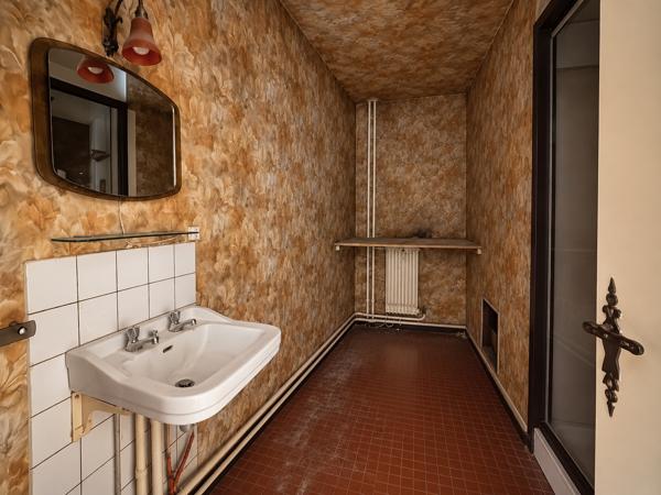 Appartement
         3 pièces
        - 60 m² 430 000 € *