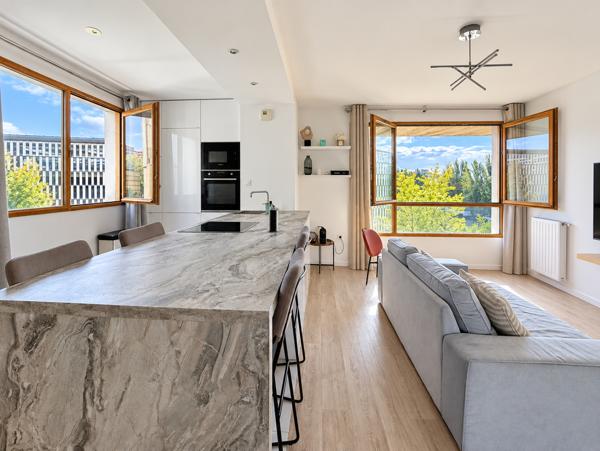 Appartement
         3 pièces
        - 70 m² Exclusivité 335 000 € *
