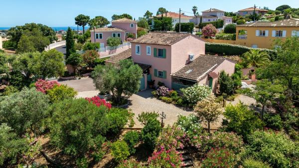 Villa provençale avec piscine sur 1 560 m² arborés