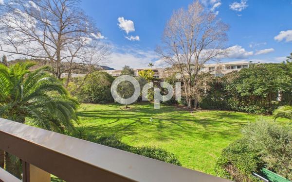 Appartement à vendre    3 pièces • 83 m2 Mandelieu-la-Napoule