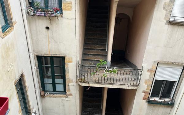 Appartement à vendre    2 pièces • 62,95 m2 Lyon 1