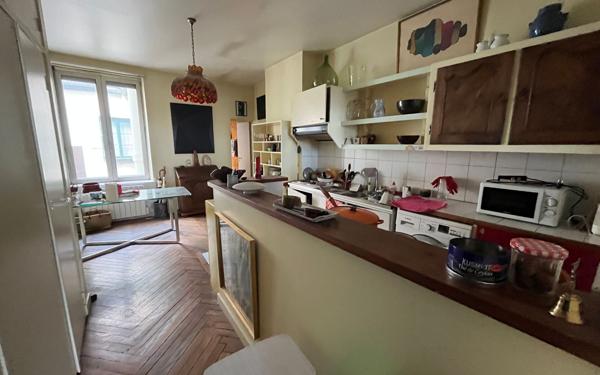 Appartement à vendre    2 pièces • 62,95 m2 Lyon 1