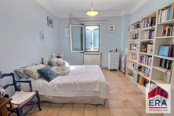 Maison spacieuse 8 pièces à vendre à Orange - 276m² - 2040m² de terrain