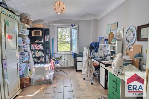 Maison spacieuse 8 pièces à vendre à Orange - 276m² - 2040m² de terrain
