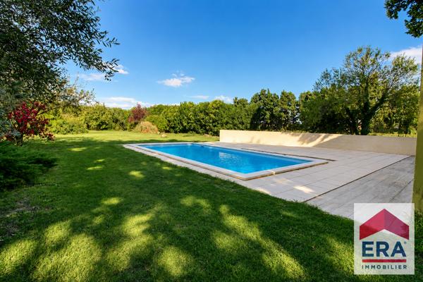 Maison spacieuse 8 pièces à vendre à Orange - 276m² - 2040m² de terrain