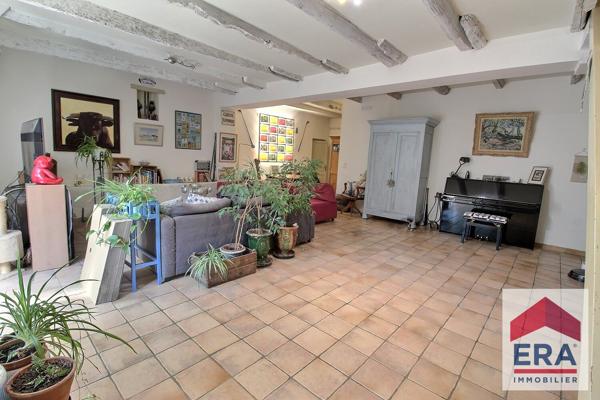 Maison spacieuse 8 pièces à vendre à Orange - 276m² - 2040m² de terrain