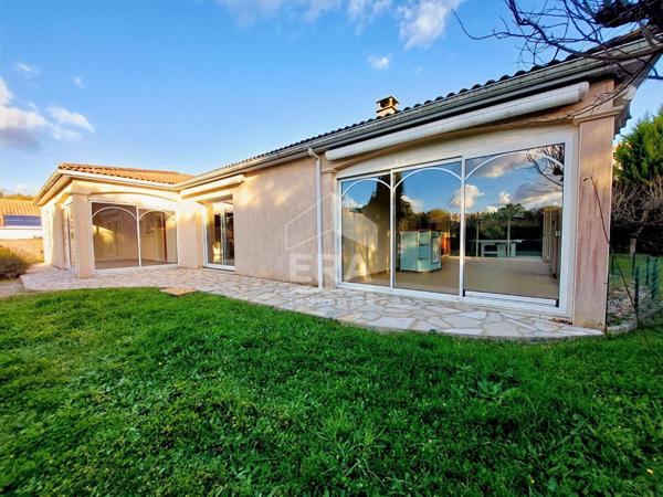 MAISON BREUILLET PLAIN-PIED - 163 m2 - avec en bonus : un studio indépendant