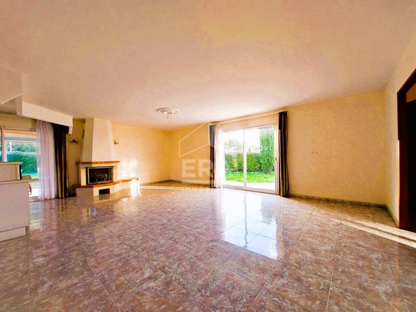 MAISON BREUILLET PLAIN-PIED - 163 m2 - avec en bonus : un studio indépendant