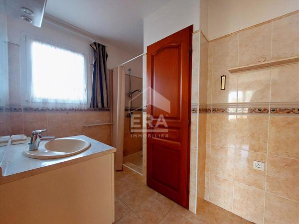 MAISON BREUILLET PLAIN-PIED - 163 m2 - avec en bonus : un studio indépendant