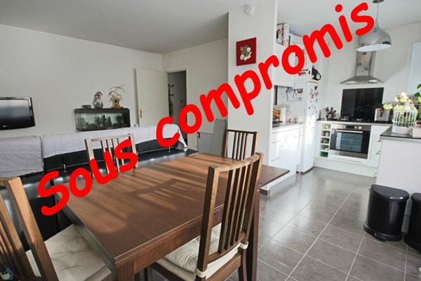 Beau F2 50 m2 avec jardin de 25 m2 résidence récente 2010