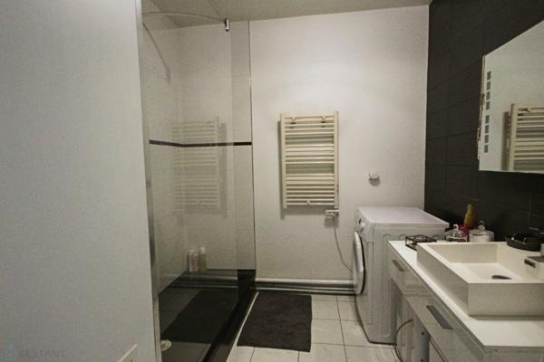 Beau F2 50 m2 avec jardin de 25 m2 résidence récente 2010