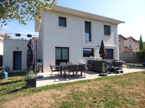 Maison Coublevie 6 pièces 105 m2