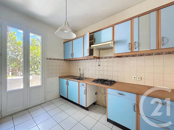 Maison à vendre  3 pièces - 55,85 m 2   CHOISY LE ROI  - 94