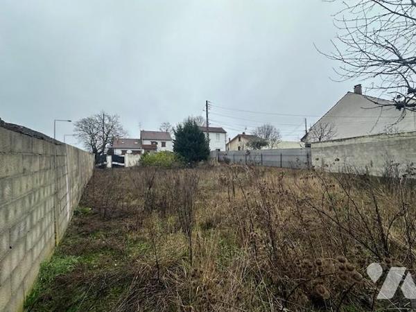 Terrain à bâtir de 423 m² (source du cadastre)