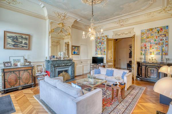 Un remarquable hôtel particulier au cœur de Libourne