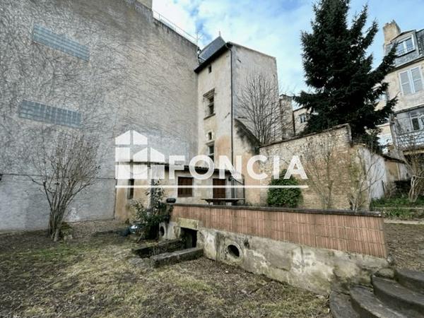 Location Maison 4 pièces 86 m² - 27 RUE DU MARCHE NOTRE DAM Poitiers 86000