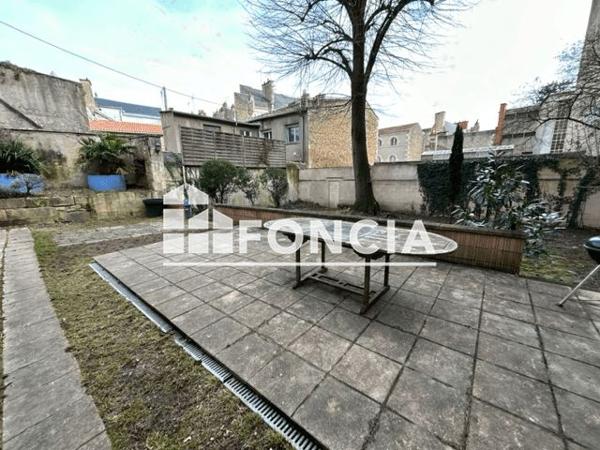 Location Maison 4 pièces 86 m² - 27 RUE DU MARCHE NOTRE DAM Poitiers 86000