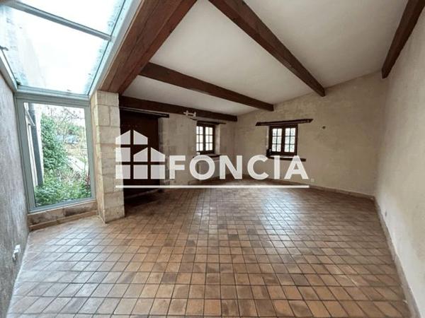 Location Maison 4 pièces 86 m² - 27 RUE DU MARCHE NOTRE DAM Poitiers 86000