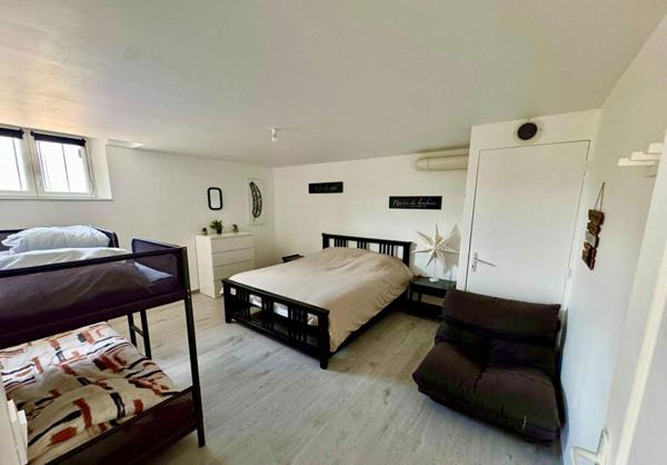 Propriété avec fort potentiel professionnel et équestre , 4,6 hectares, importantes dépendances, Saint Martin D Ordon 370 m2